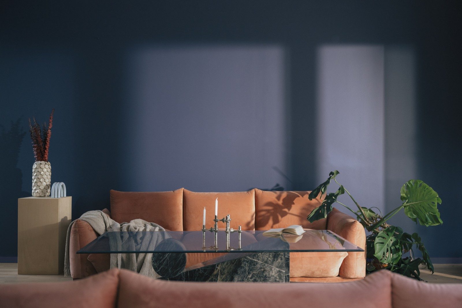 Col-Now-25-Interior-Main